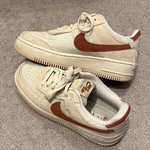 Nike Sneakers in Cream and Brown